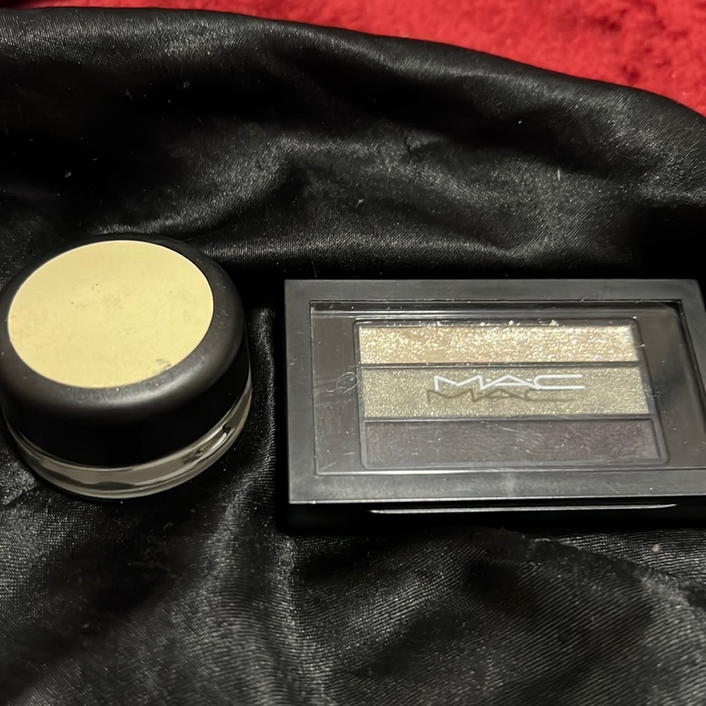 MAC MAKEUP